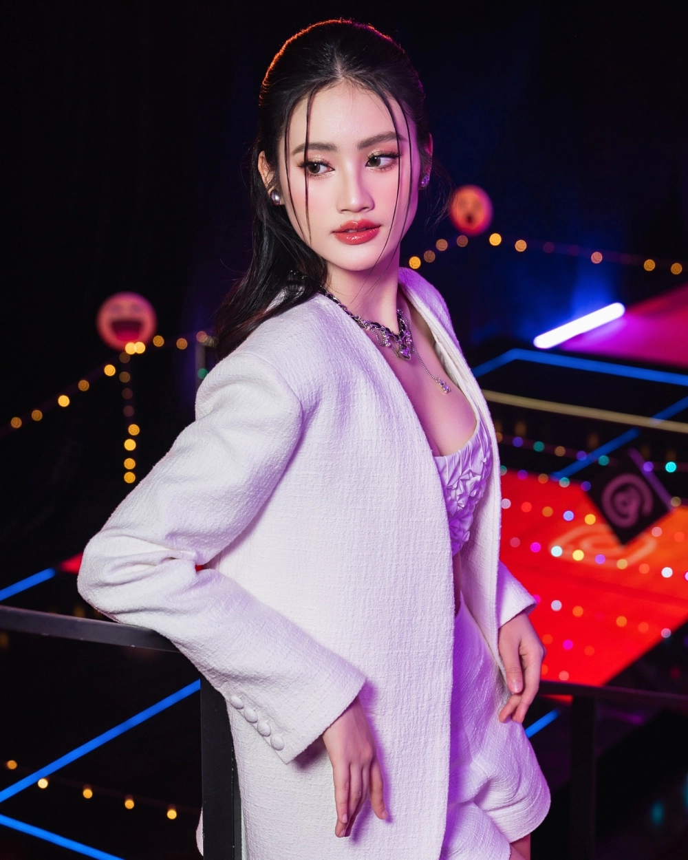 Ngắm những người con gái xinh nhất thế giới đẹp ngất ngây