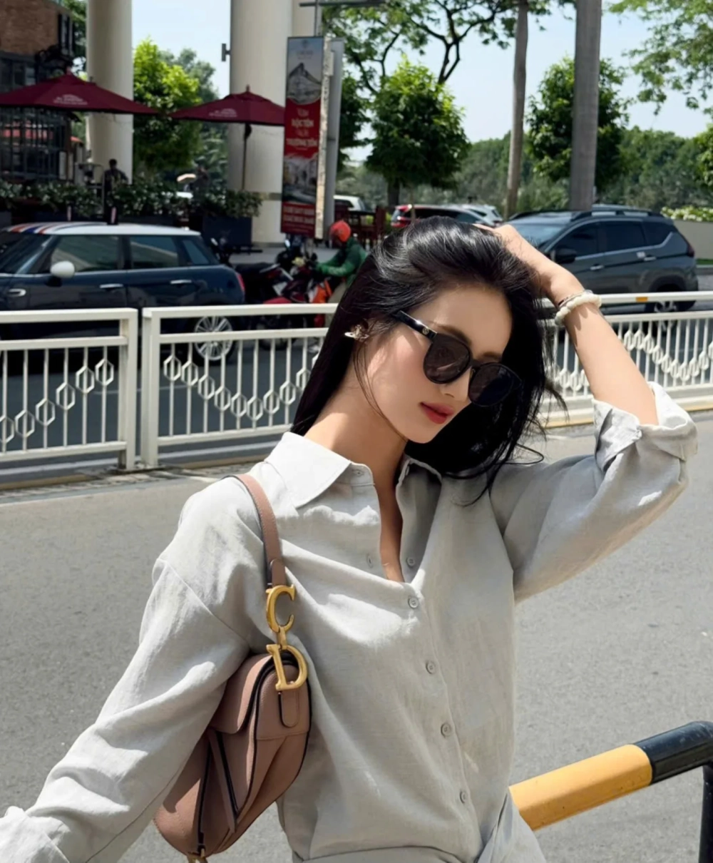 Chuyện chưa kể về gia cảnh hoa hậu ý nhi khiến ai cũng tò mò