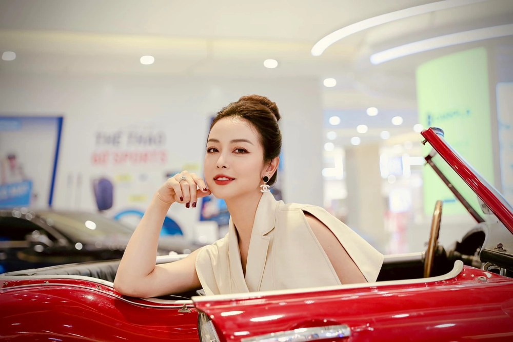 Jennifer Phạm sinh năm bao nhiêu? Cùng tìm câu trả lời