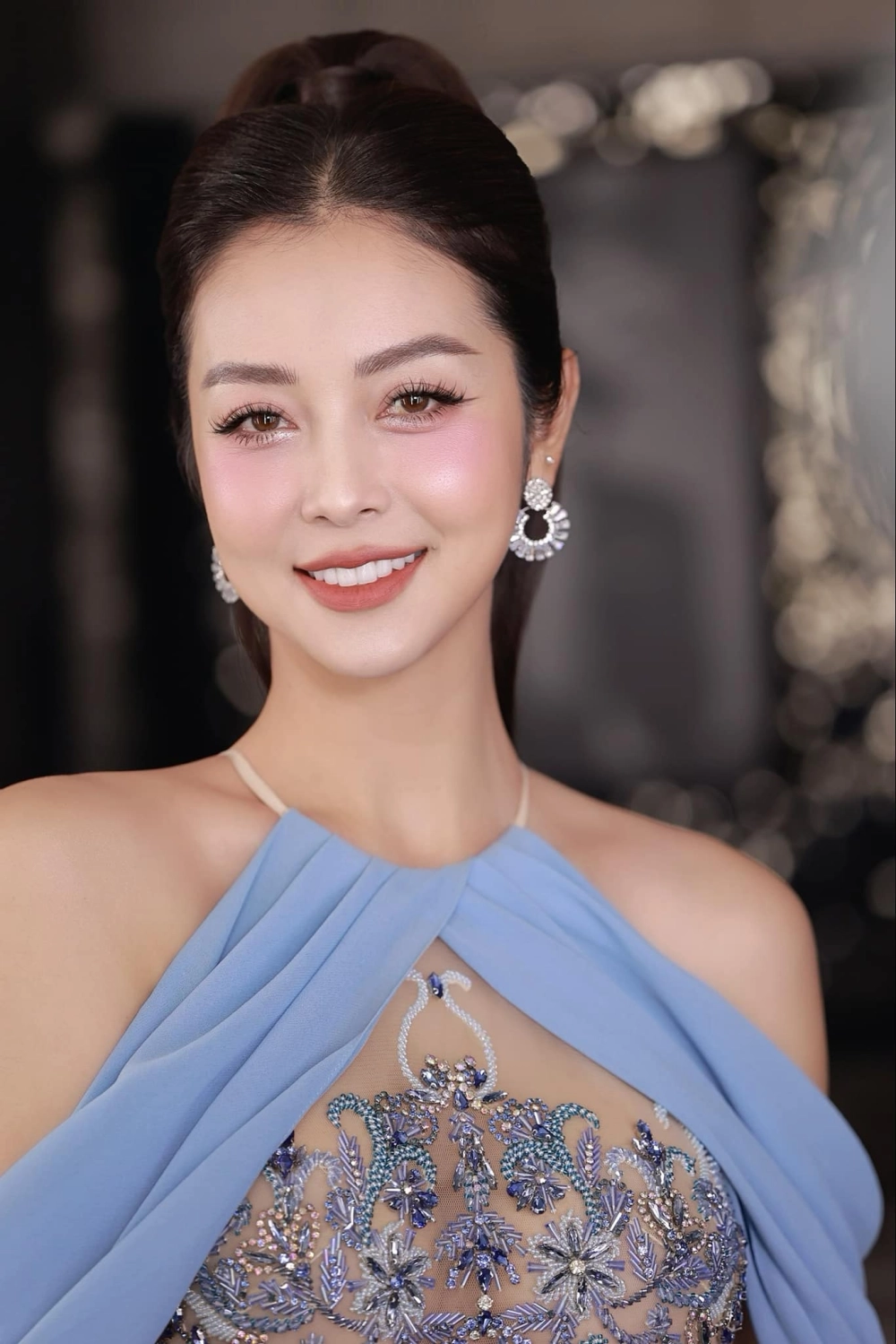 Khám phá nhà của Jennifer Phạm - không gian sống đầy sang trọngKhám phá nhà của Jennifer Phạm - không gian sống đầy sang trọng