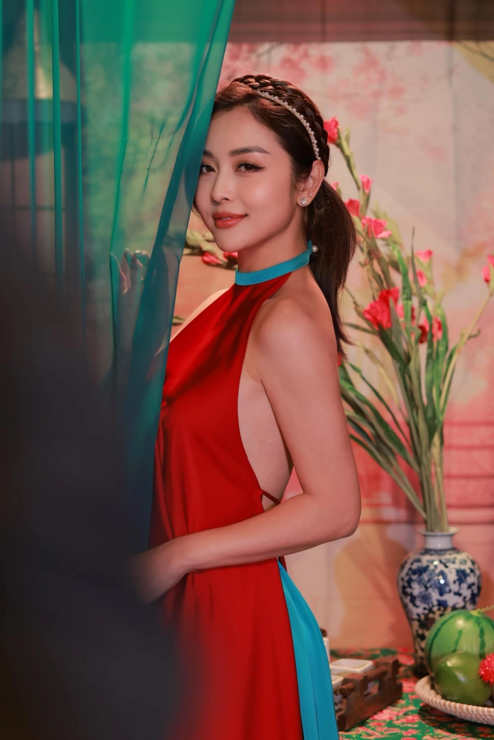 Hoa hậu Jennifer Phạm mới nhất chia sẻ những hình ảnh ngọt ngào cùng gia đình