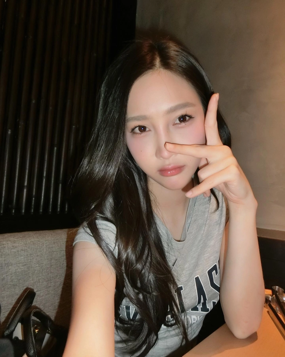 Sắp Vào Đông Juky San Lyrics đầy chất thu lãng đãng