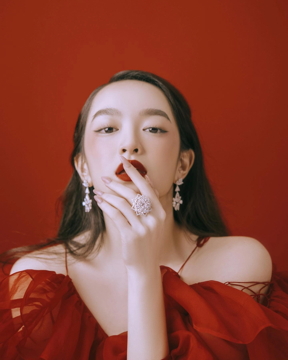 Cùng đắm chìm trong vẻ đẹp thanh thoát của ảnh gái cute k9