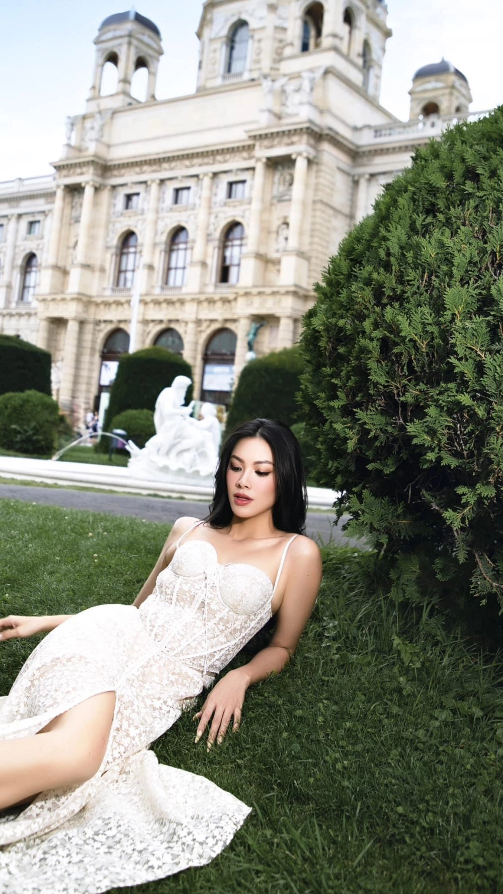 Tỏa sáng mạnh mẽ khi kim duyên thi miss universe 2021 đầy ấn tượng