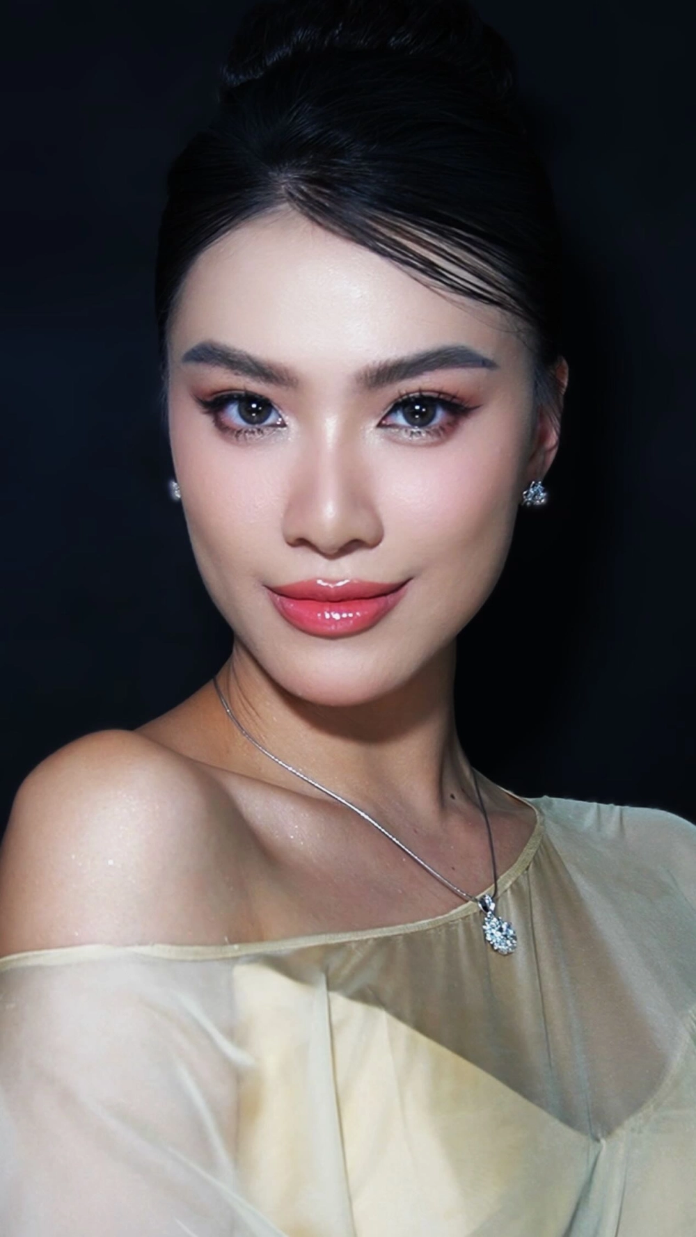 Thần thái nổi bật của kim duyên miss universe 2021 tại chung kết