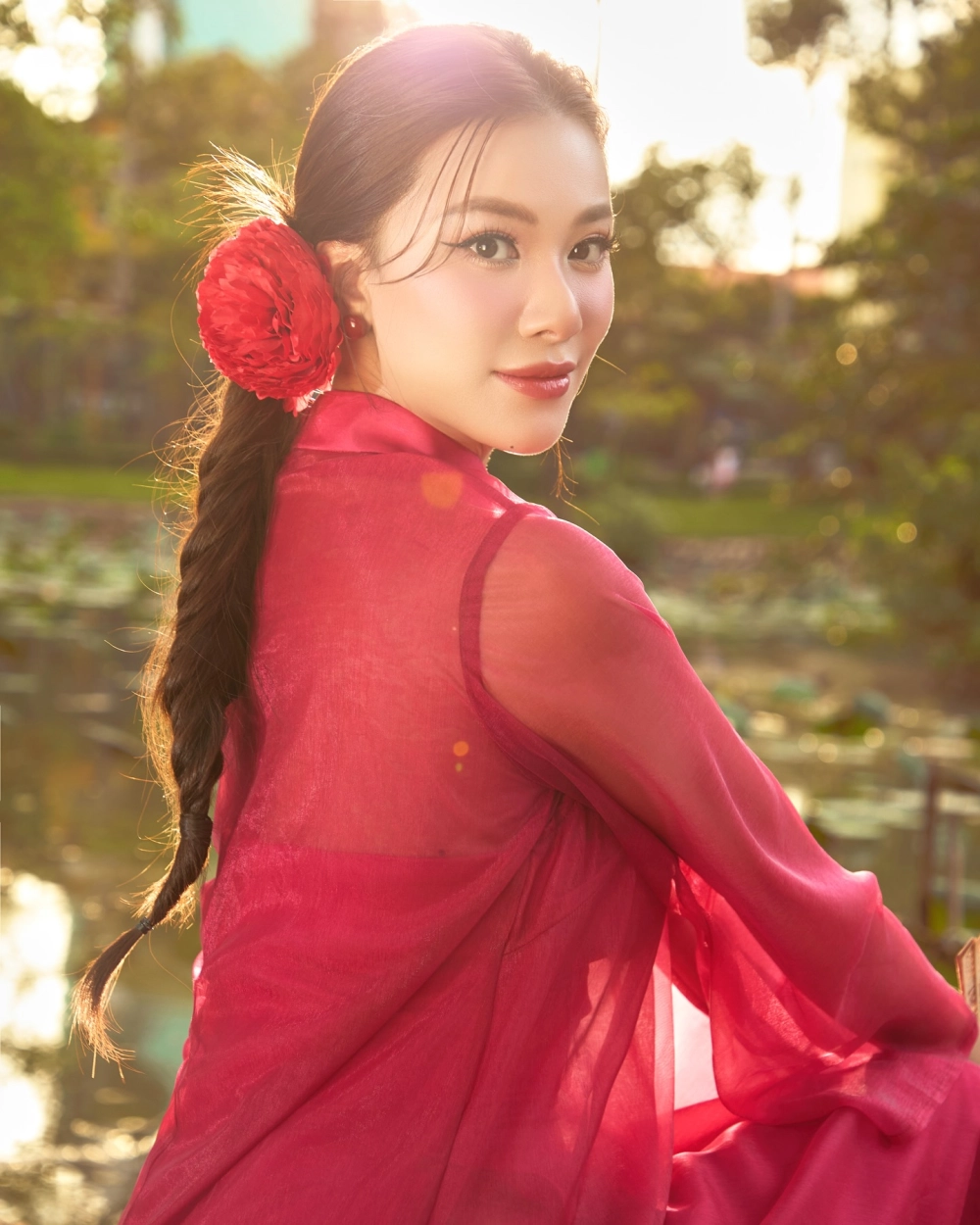 Phong thái và bản lĩnh của hoa hậu kim duyên chinh phục khán giả