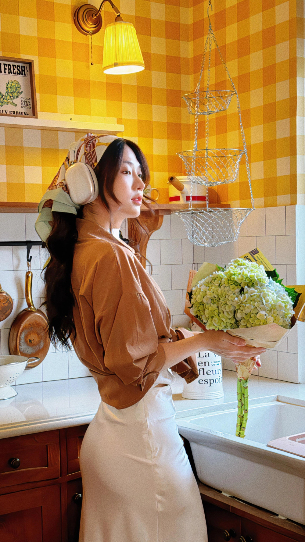 Nhiều fan bất ngờ khi biết lê bống sinh năm bn
