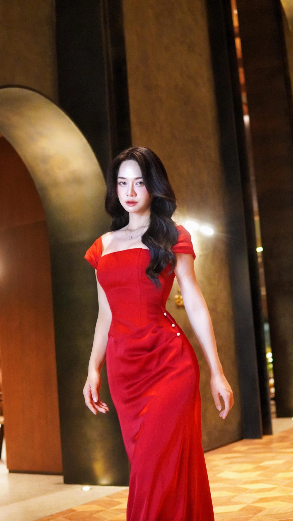 Nét duyên dáng truyền thống trong bộ lê bống áo dài