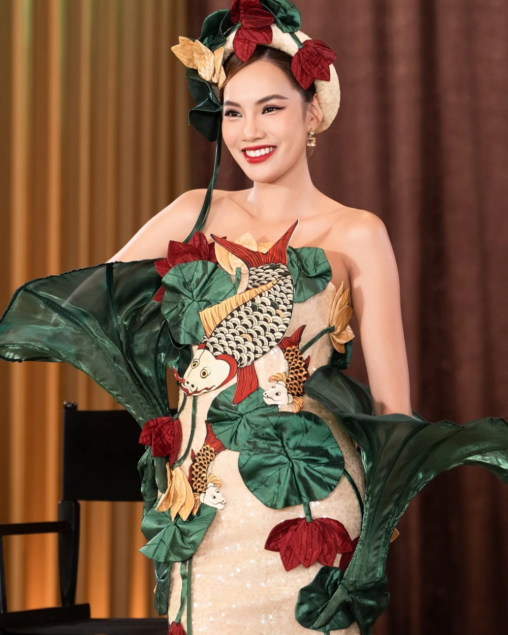 Những tình tiết bất ngờ trong drama hoa hậu lê hoàng phương gây xôn xao