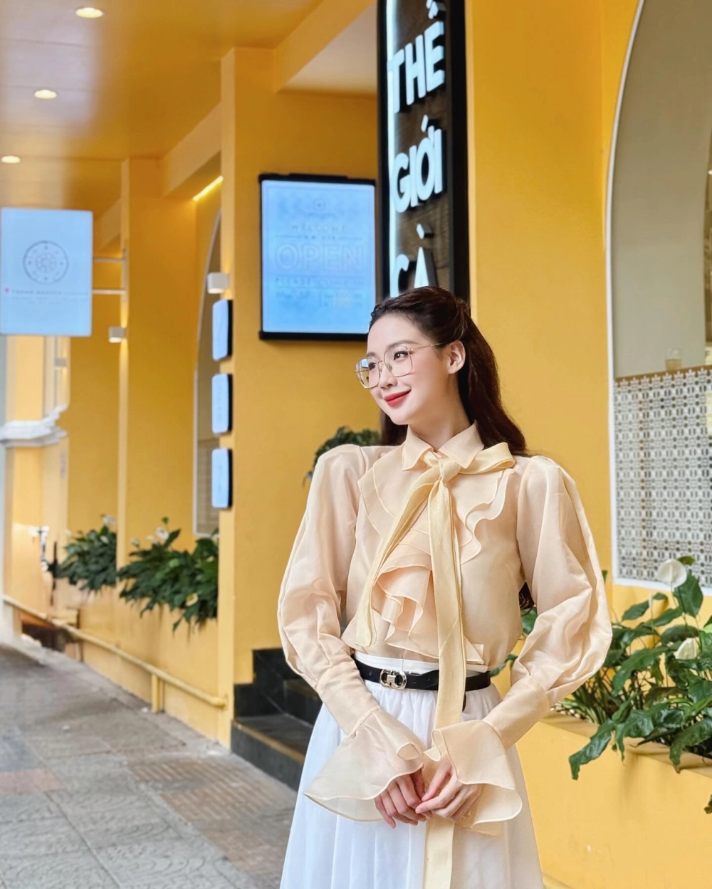 Cảm nhận vẻ đẹp tỏa sáng qua hình gái đẹp cute