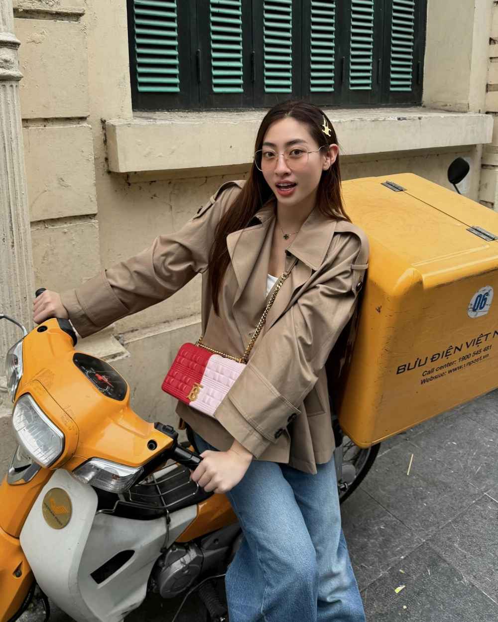Hoa Hậu Lương Thùy Linh Tiểu Sử là hành trình đầy khó khăn và vinh quang