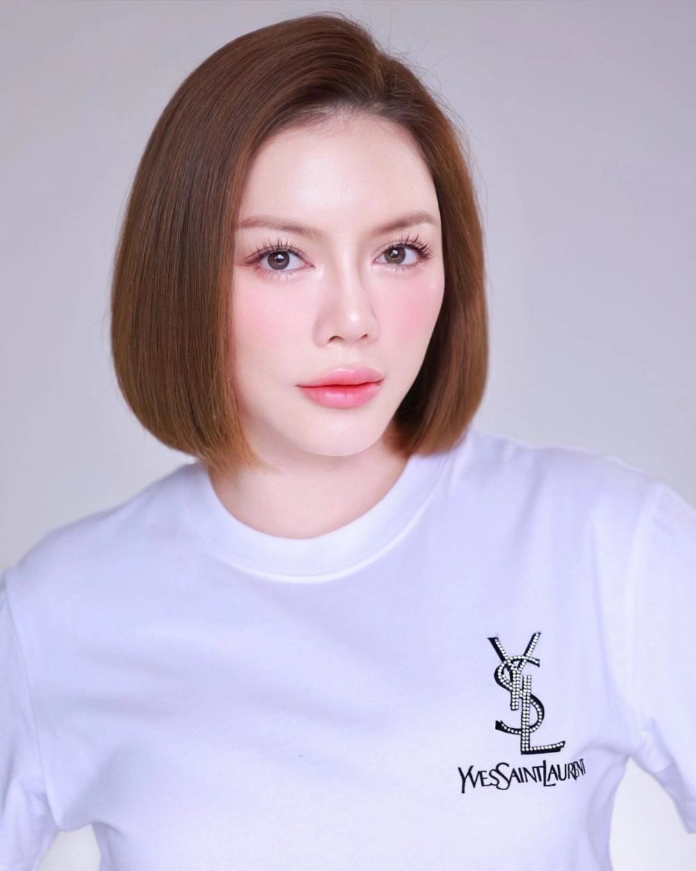 Hình nền gái 3D đẹp tạo nên giao diện điện thoại bắt mắt và cuốn hút