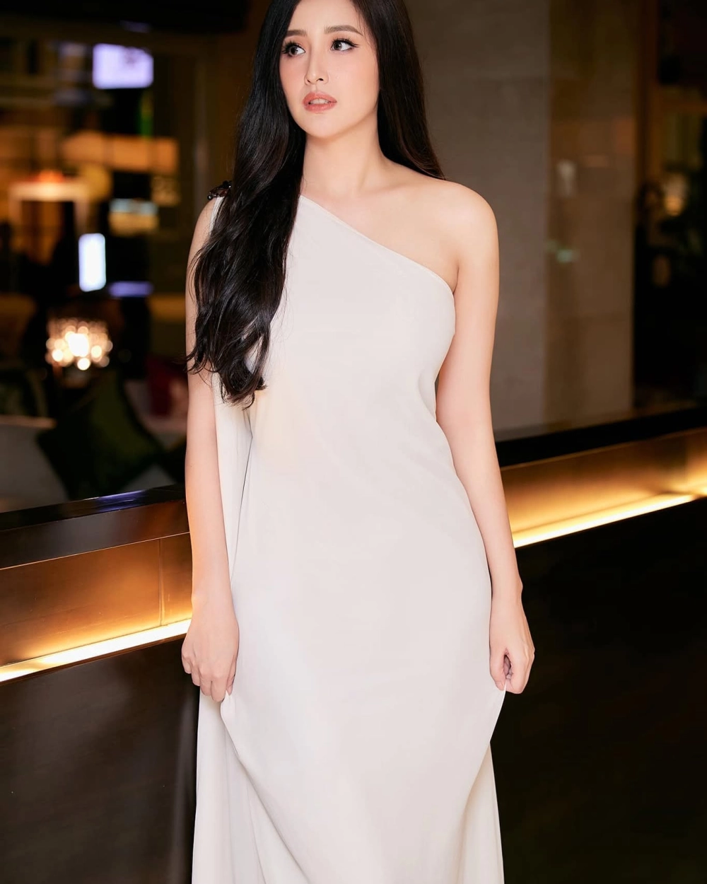 Mẫu ao tam mai phuong thuy luôn mang đến vẻ đẹp thanh thoát và cuốn hút