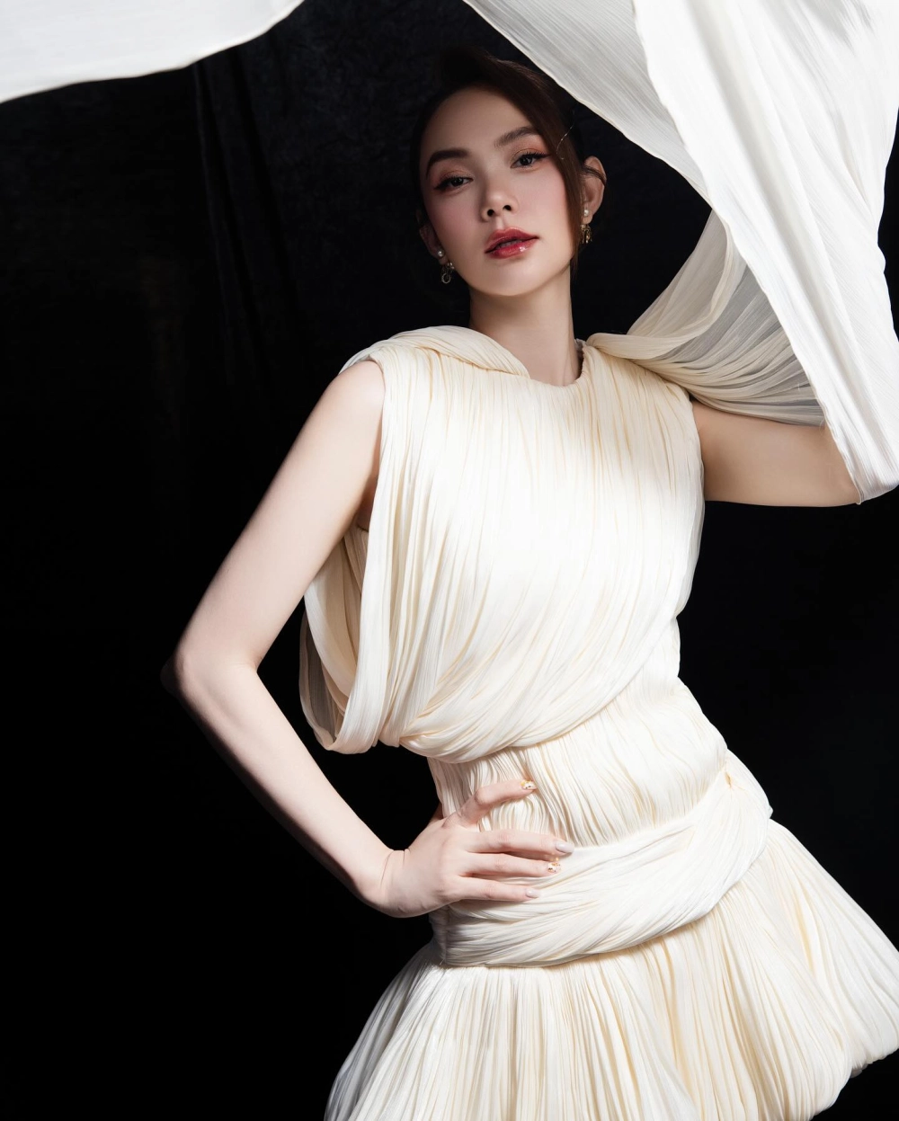 Hình ảnh kỷ niệm của Minh Hằng ngày xưa mang đậm dấu ấn