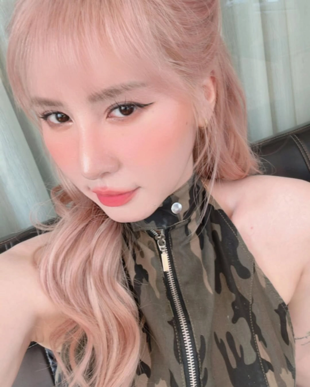 Ngỡ ngàng với tài năng ca hát của Ngân sát thủ hát cực đỉnh