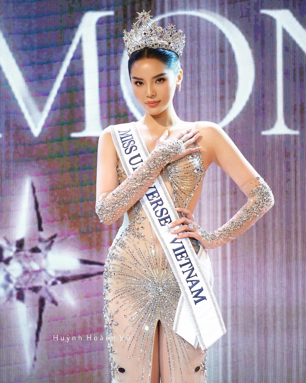 Nguyễn Cao Kỳ Duyên Hoa hậu 2014 làm rạng danh sắc đẹp Việt Nam trên đấu trường quốc tế
