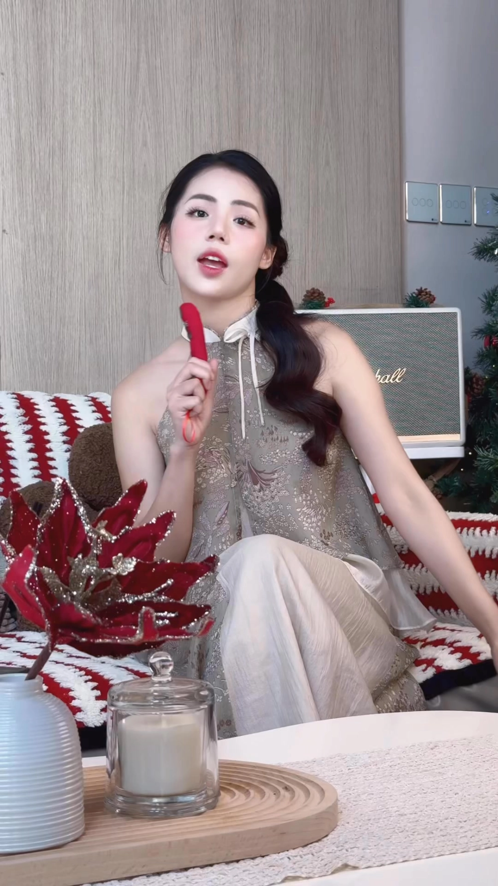 Theo dõi Nguyễn Hương Ly Official để không bỏ lỡ bản hit mới