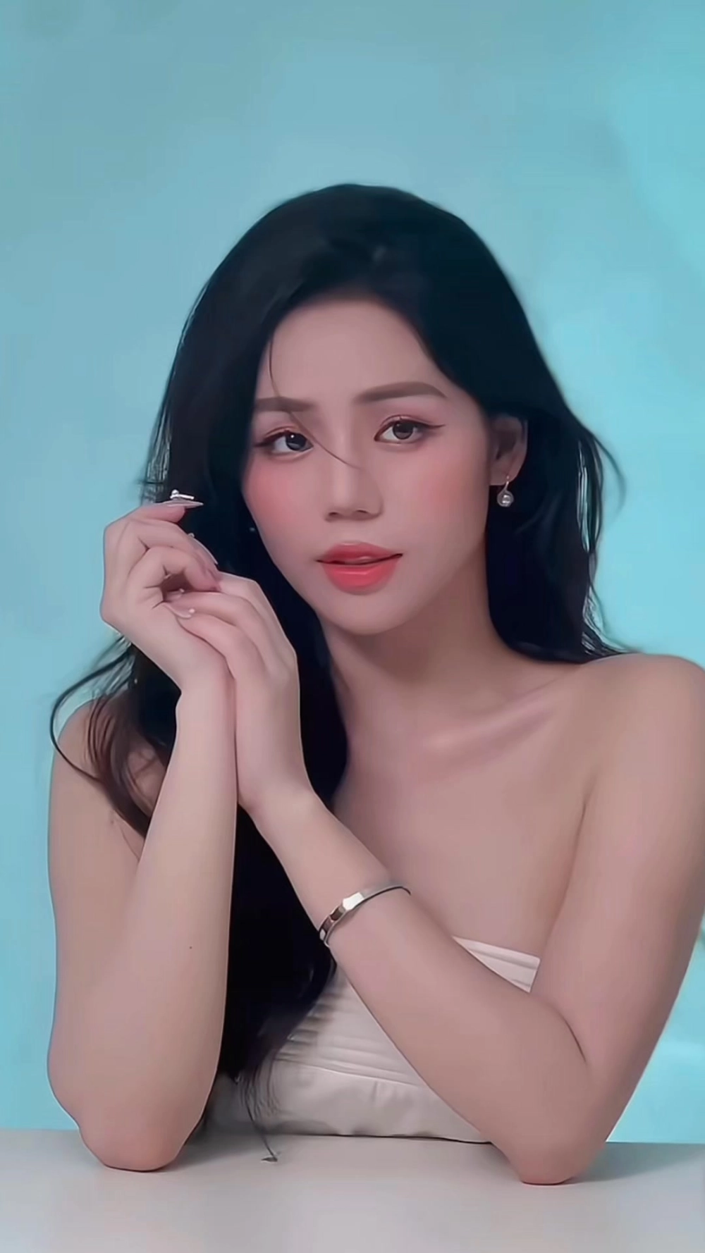 Ca sĩ Nguyễn Hương Ly sở hữu chất giọng trong trẻo cuốn hút