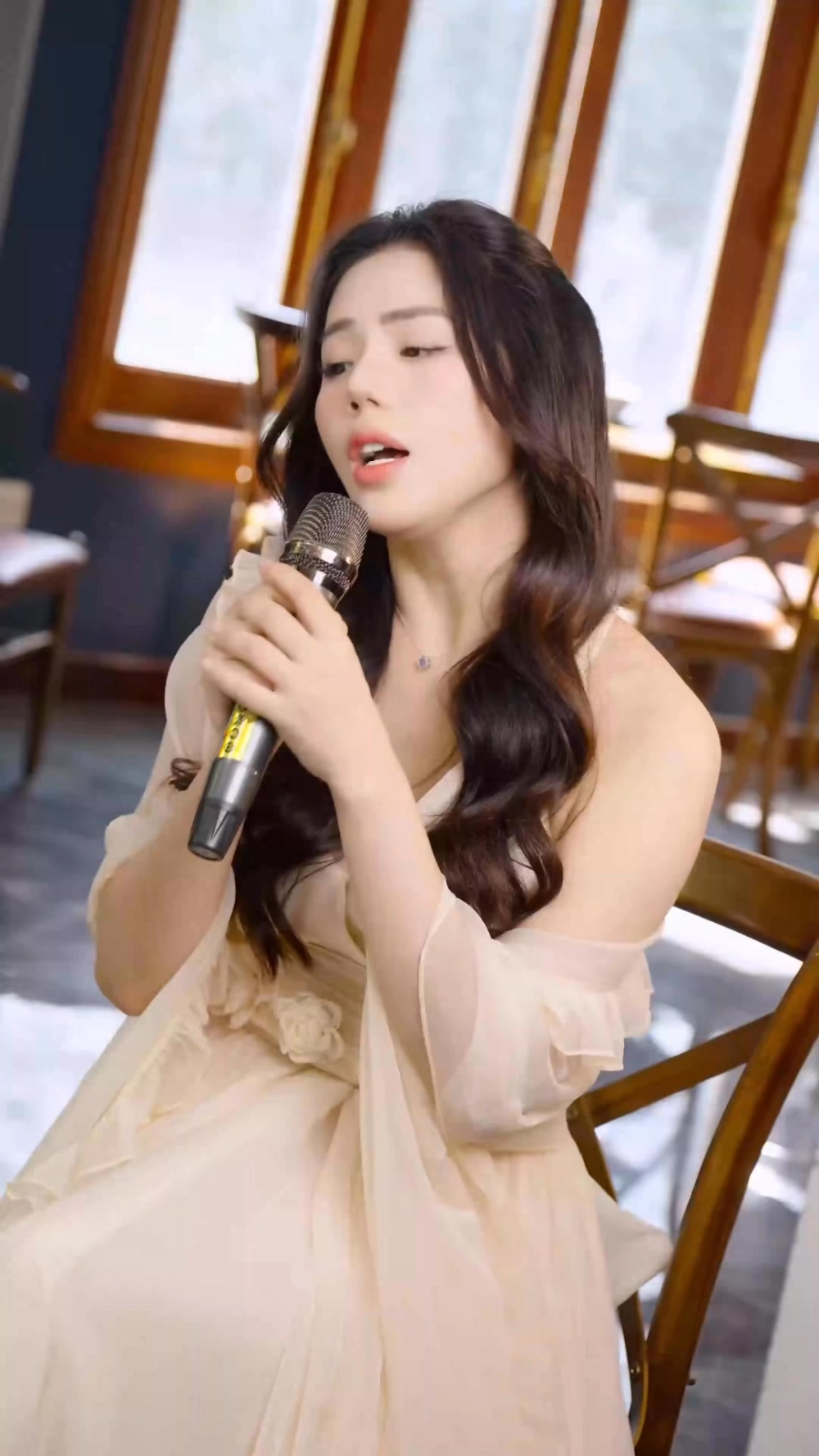 Bạn có biết Nguyễn Hương Ly sinh năm bao nhiêu không hãy tìm hiểu ngay