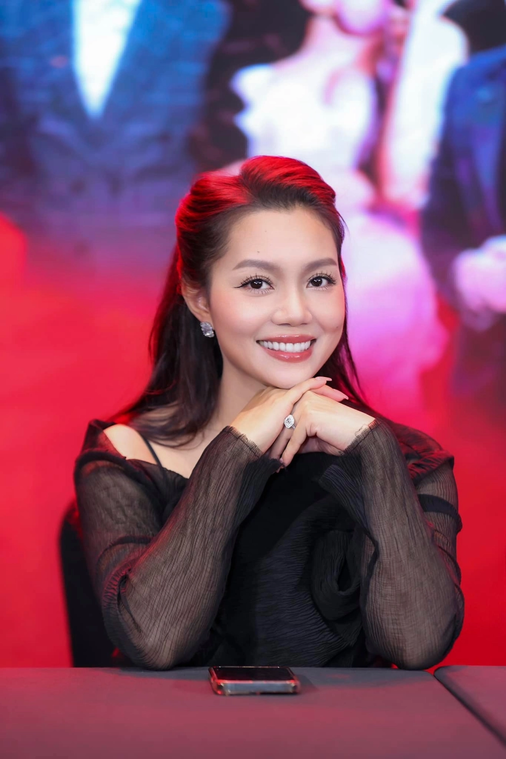 hoa hậu nguyễn ngọc anh là hình mẫu của sắc đẹp và trí tuệ