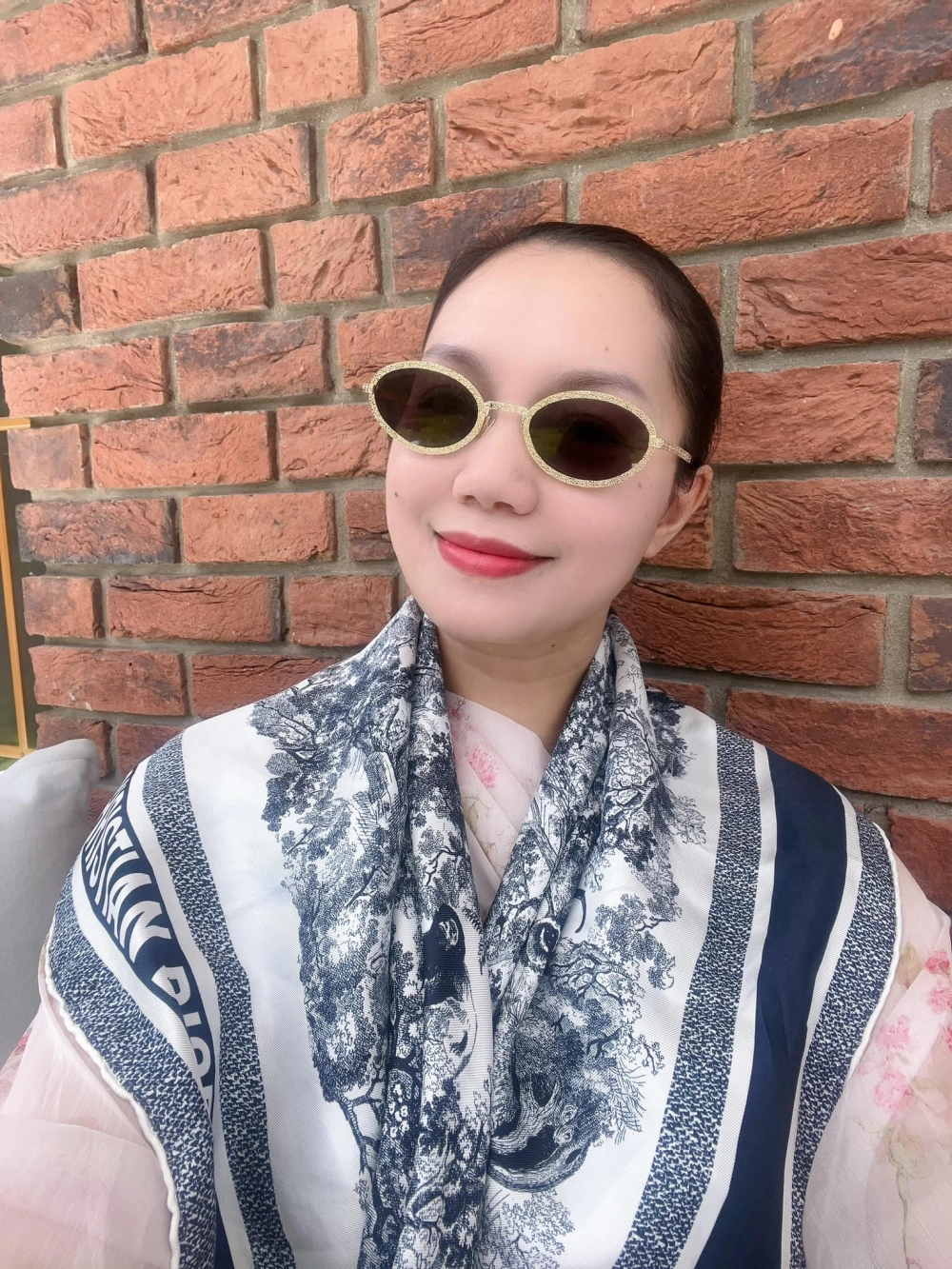 Lắng nghe lời bài hát nguyễn ngọc anh mùa thu giấu em đầy lãng mạn