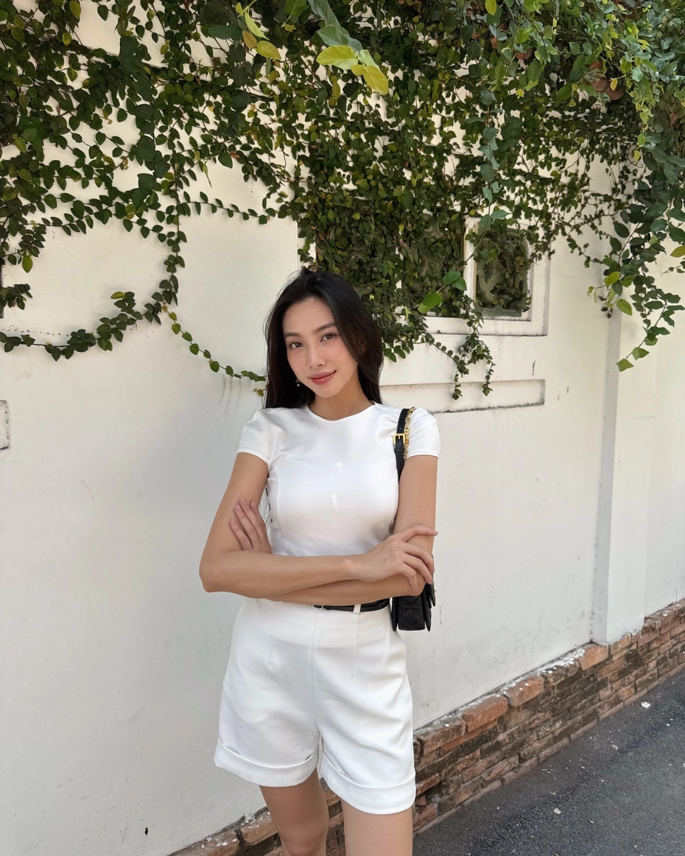 Hình ảnh gái xinh Việt Nam mặc jeans tạo nên vẻ đẹp đơn giản nhưng đầy thu hút