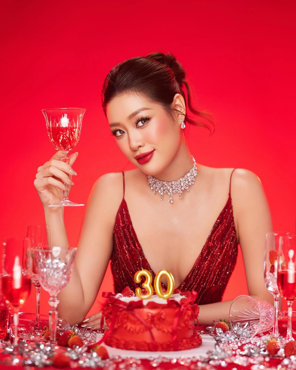 Búp bê của hoa hậu Khánh Vân từng được đấu giá từ thiện và gắn với nhiều câu chuyện đầy cảm xúc