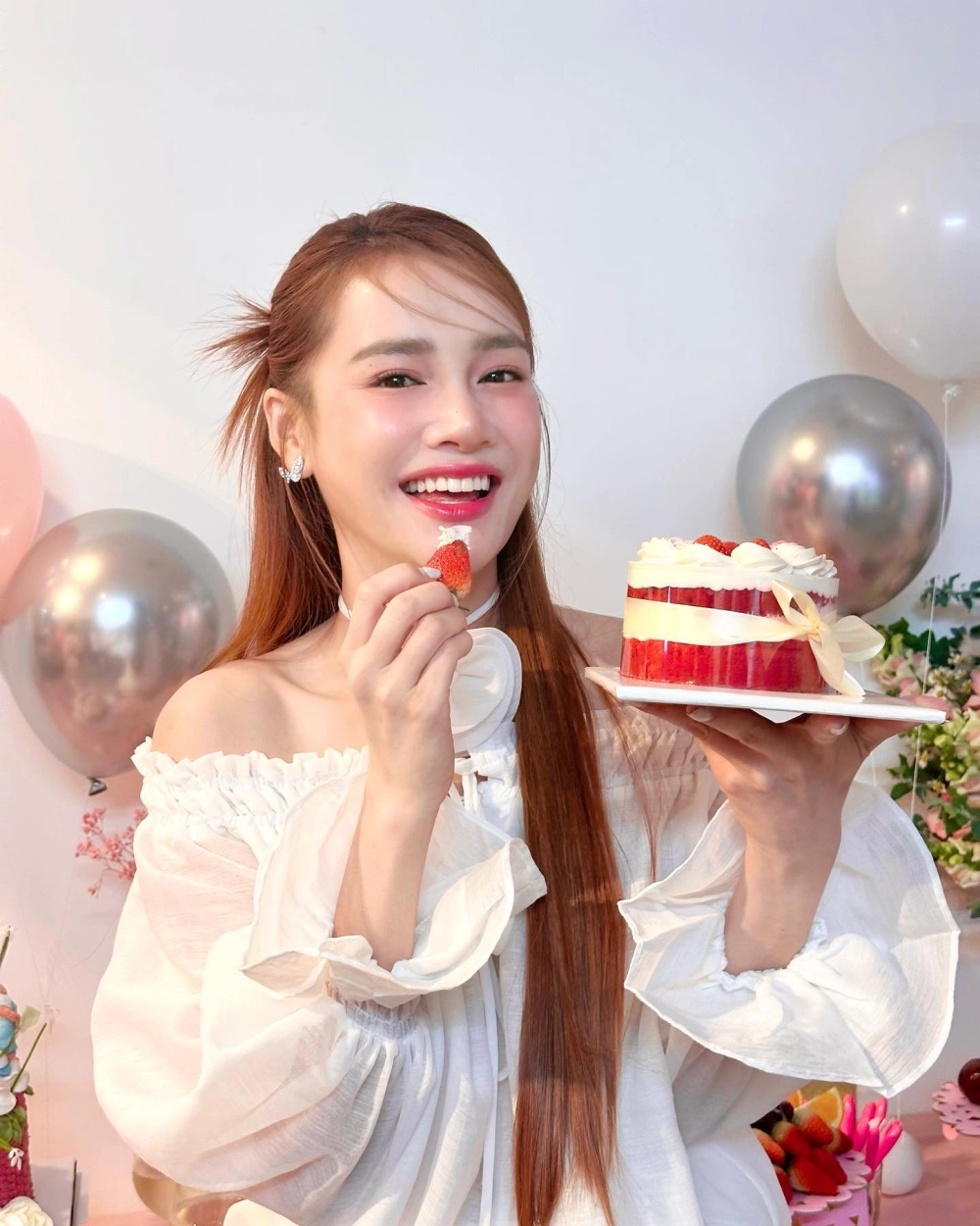 Vợ của Trường Giang là Nhã Phương, mỹ nhân nổi tiếng Vbiz