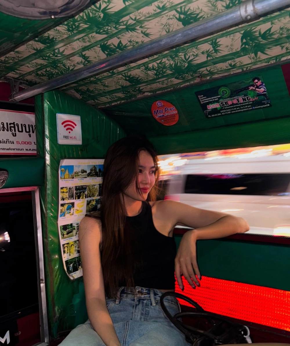Theo dõi những khoảnh khắc thú vị khi Ninh Dương Lan Ngọc livestream