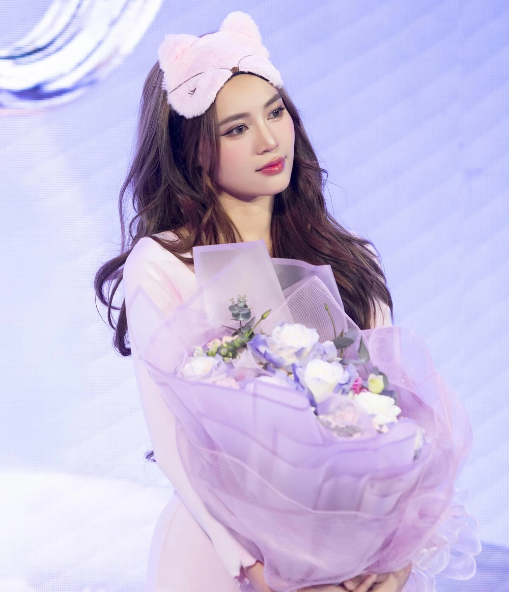 Hình ảnh dễ thương của Ninh Dương Lan Ngọc ngày xưa trong ký ức