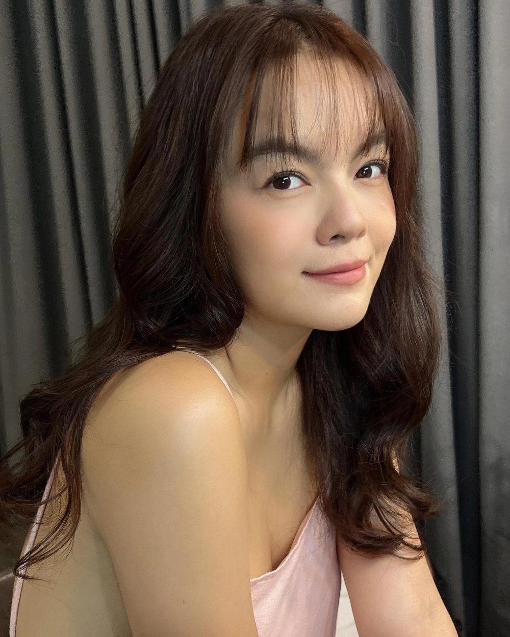 Đắm chìm trong giai điệu xúc động của người đứng sau hạnh phúc phạm quỳnh anh