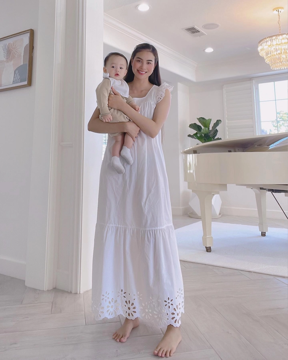 Phạm Hương ở Mỹ với những bước đi vững chắc trong sự nghiệp quốc tế