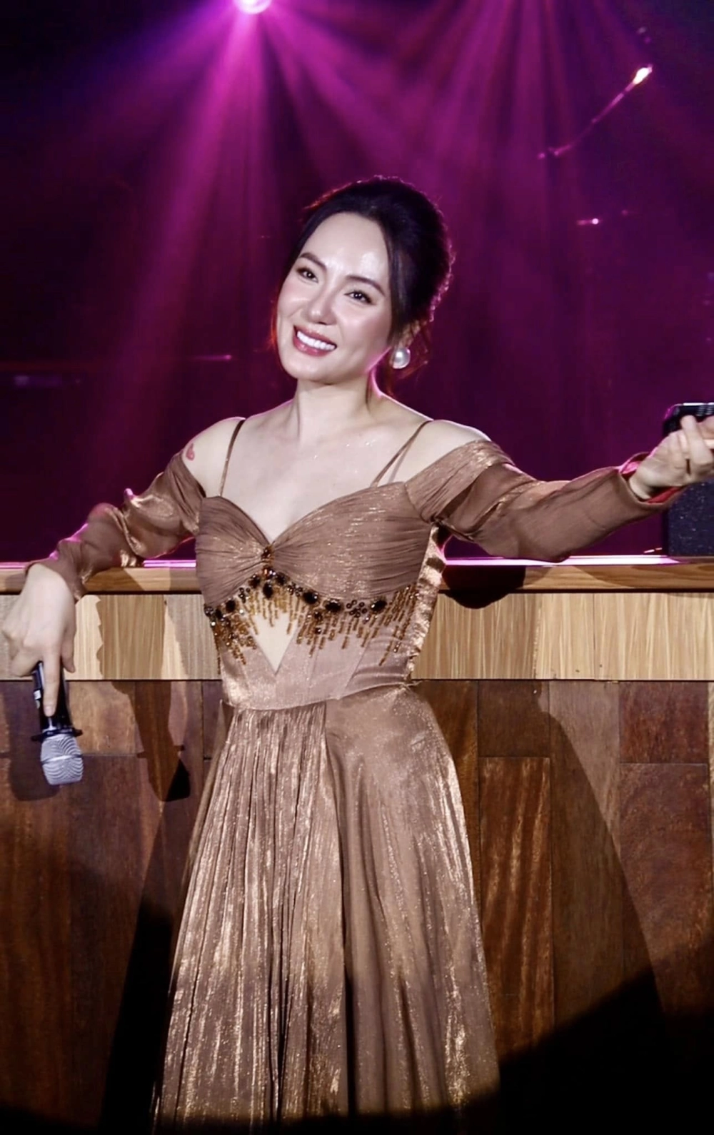 Khám phá quê hương của Phương Linh quê ở đâu và những ảnh hưởng văn hóa trong âm nhạc của cô