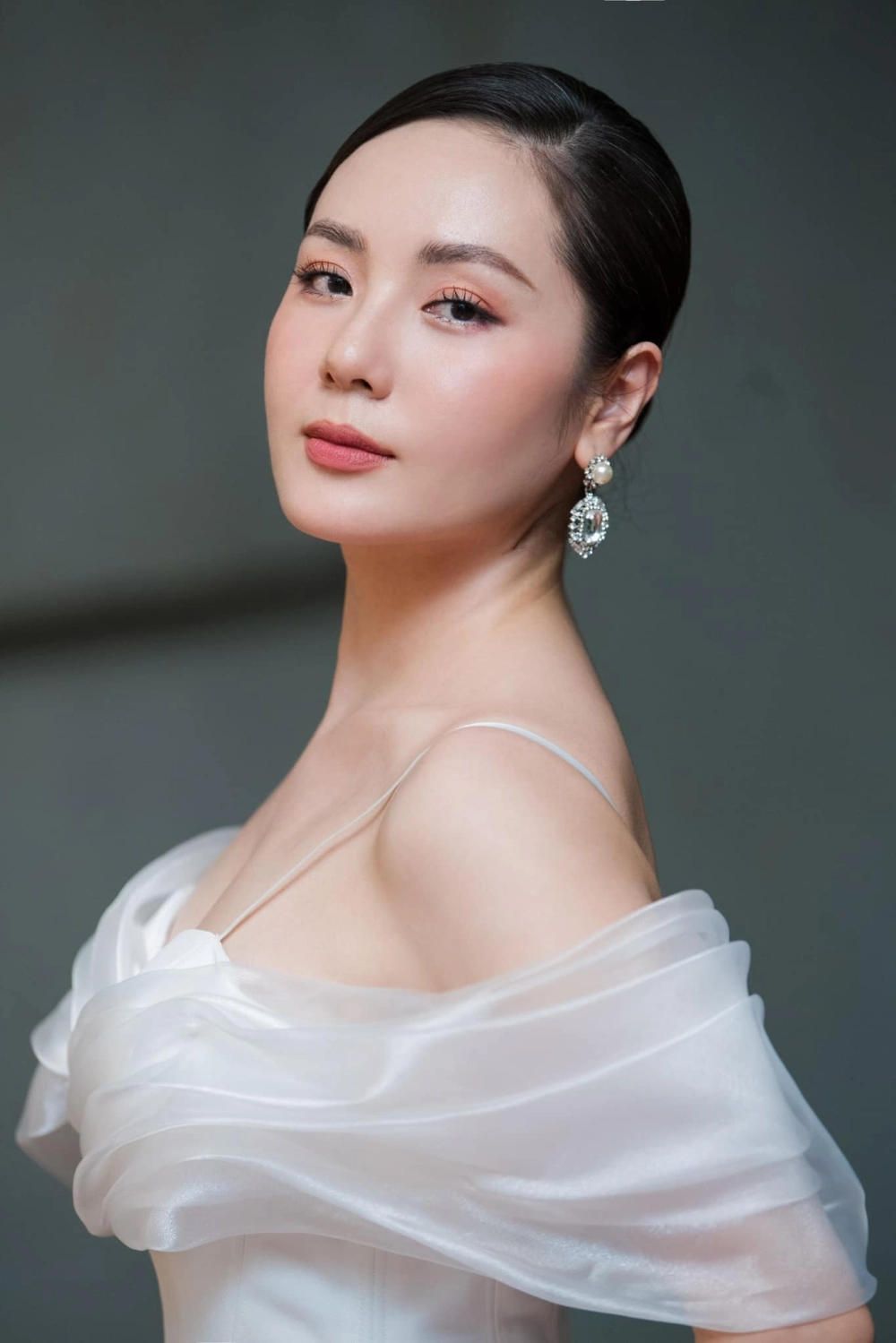 Tiểu sử của Phương Linh