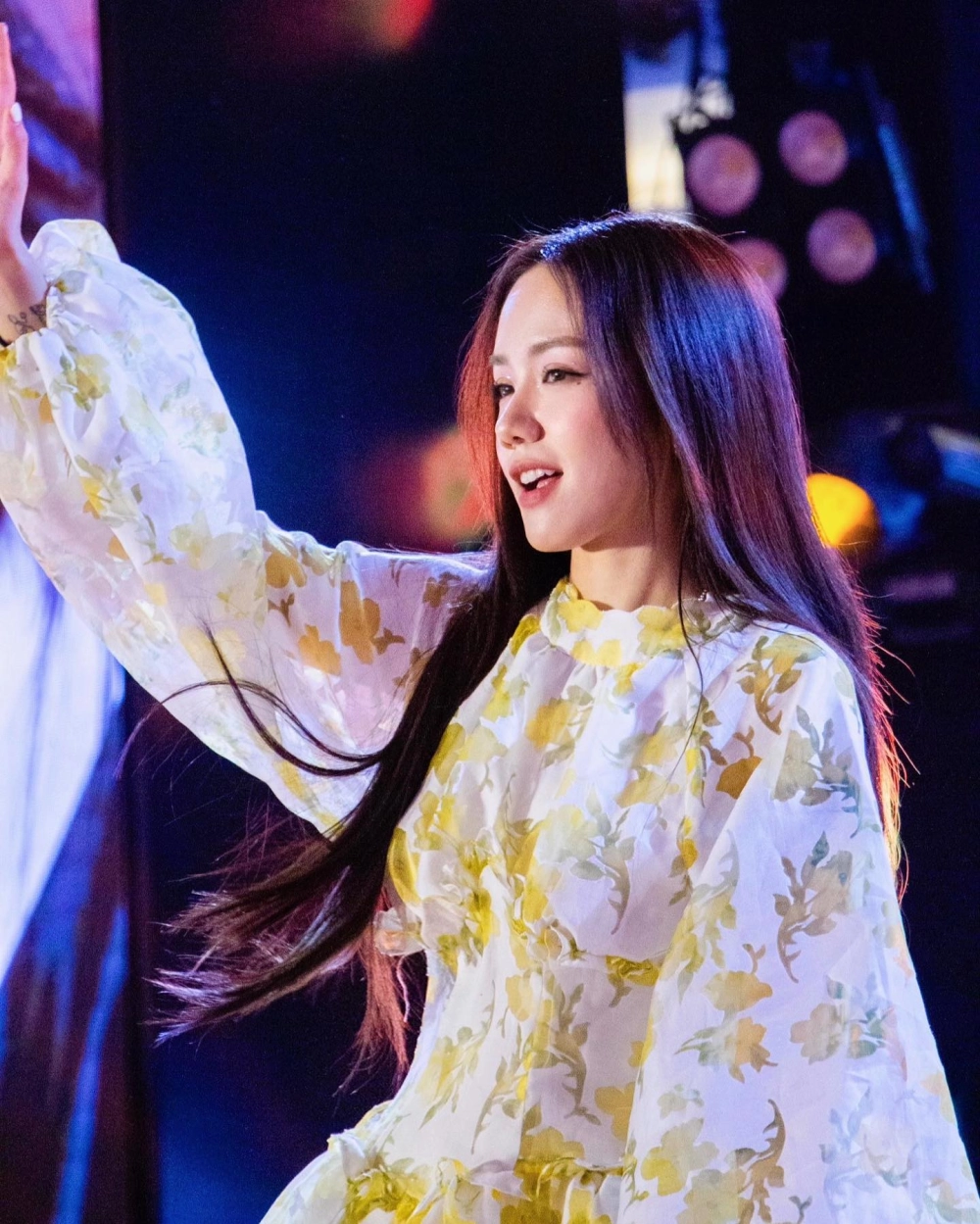 Khám phá ca sĩ phương ly sinh năm bao nhiêu và những thông tin thú vị về cô.