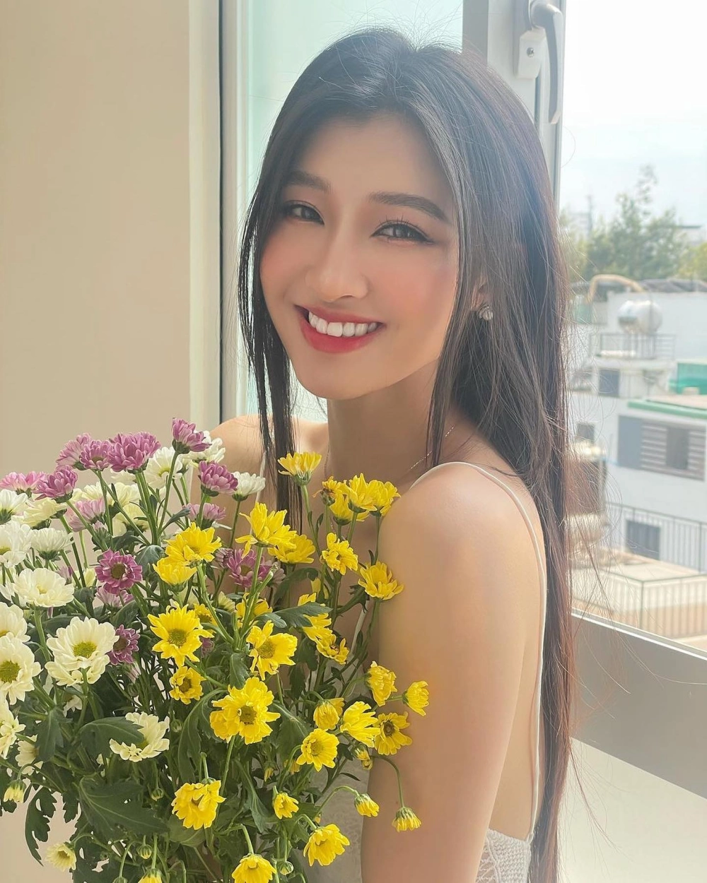 Á hậu Phương Nhi thi hoa hậu quốc tế tạo nên ấn tượng mạnh mẽ ở đấu trường sắc đẹp