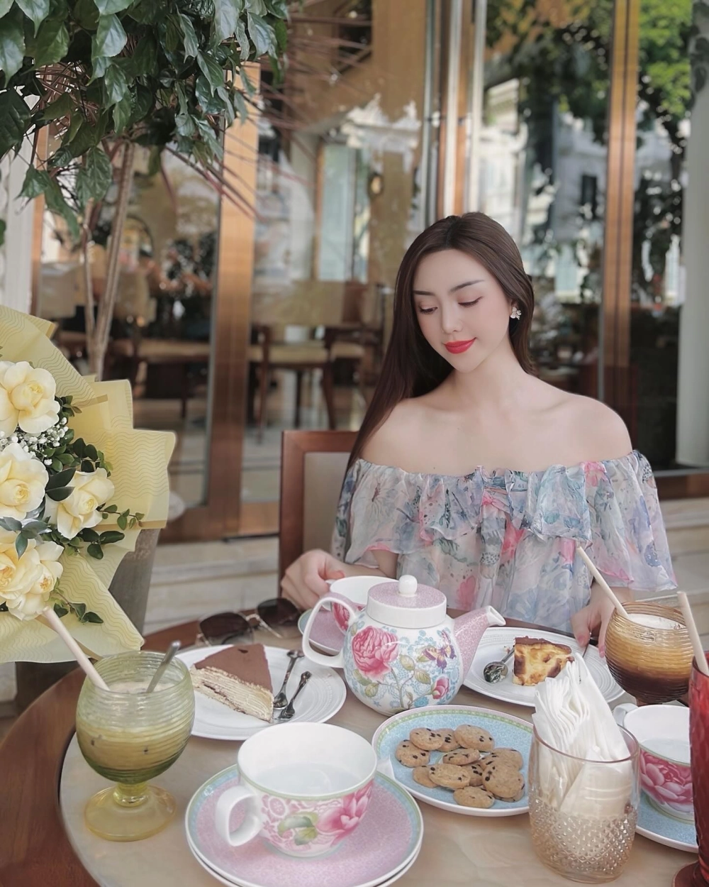 Avatar cô gái đẹp thần thái cuốn hút, đẹp nhẹ nhàng và tinh tế