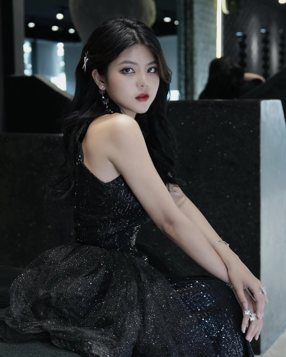 Phong cách chuẩn idol với gái xinh TikTok Hàn Quốc