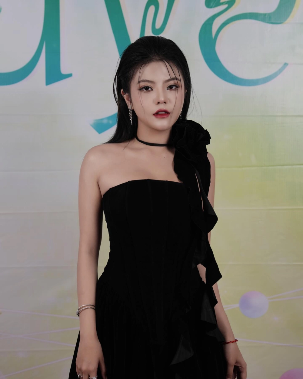Cuốn hút từng động tác từ gai xinh TikTok nhay đẹp mắt