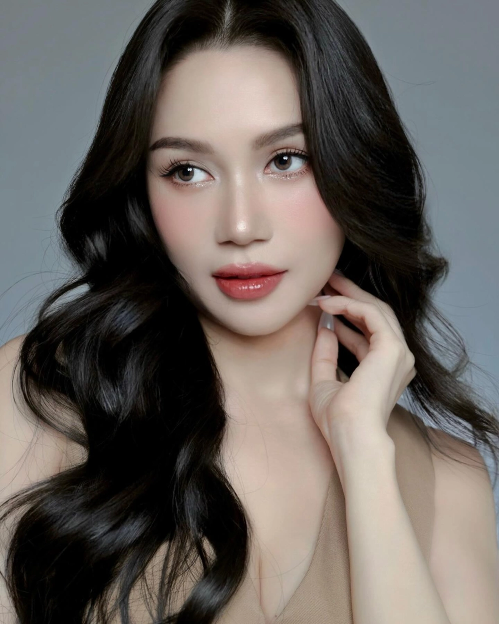 Hình ảnh avatar con gái đơn giản nhưng vẫn đầy sức hút