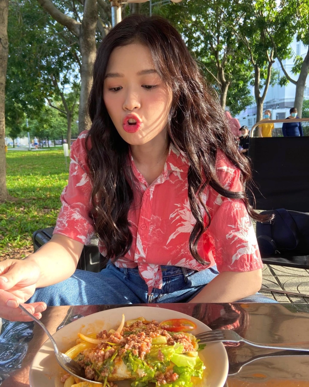 Dân mạng nghi ngờ thông tin Suni Hạ Linh Phẫu Thuật Thẩm Mỹ