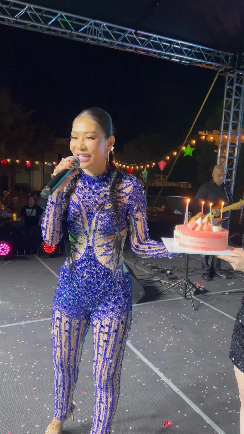 Thả hồn cùng những ca khúc bất hủ trong karaoke thu minh