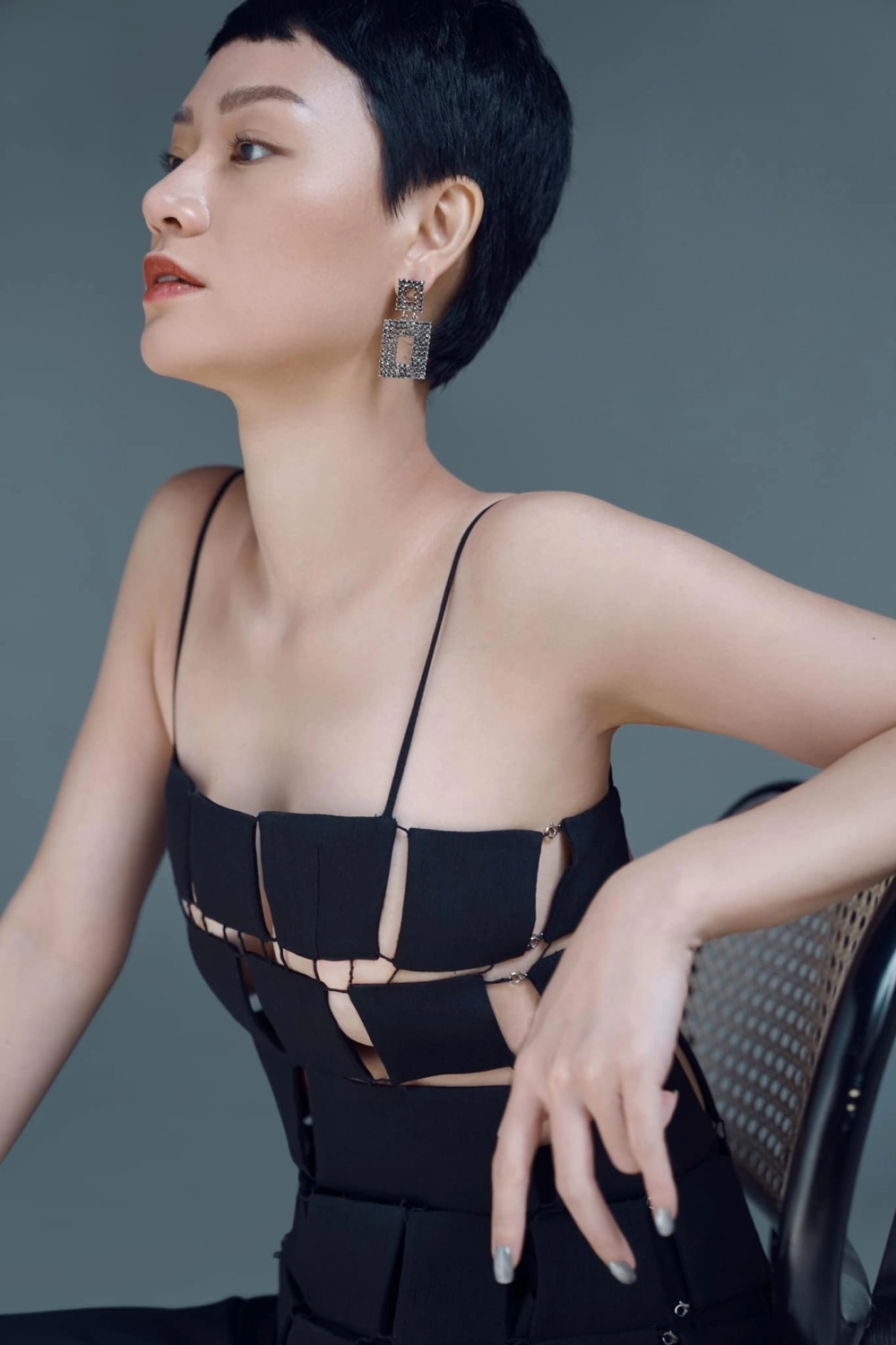 Chạm đến trái tim bạn với ca khúc bất hủ Trà My Idol Cần Lắm