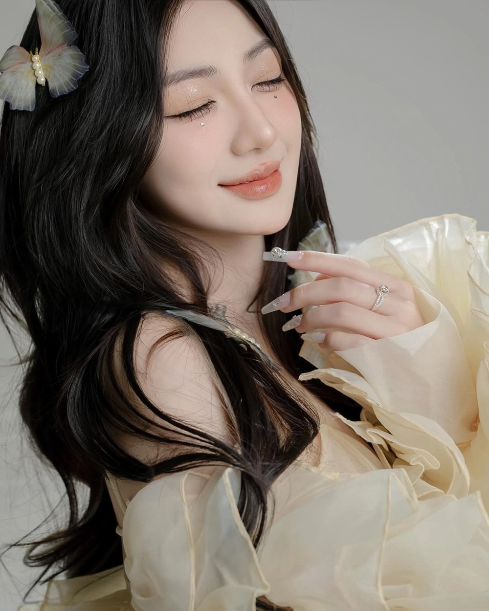 Cô gái xinh nhất trái đất khiến bạn không thể rời mắt