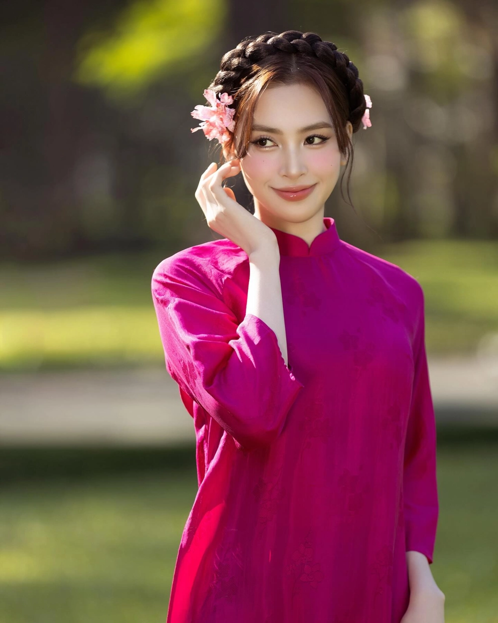 Thần thái nổi bật từ mỗi cô gái xinh đang cười