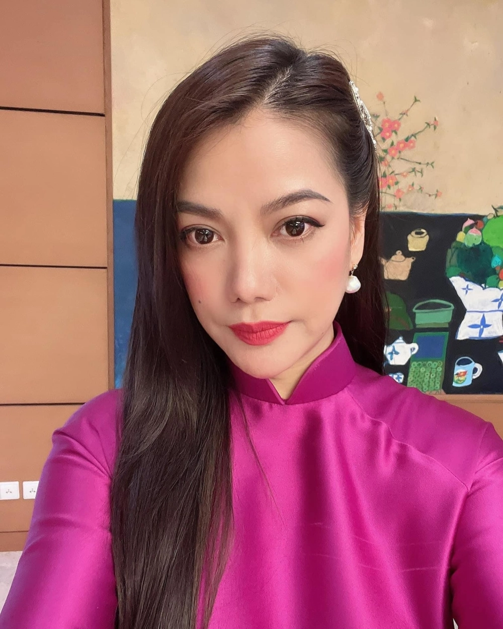 Theo dõi Trương Ngọc Ánh trên Instagram để cập nhật cuộc sống hàng ngày