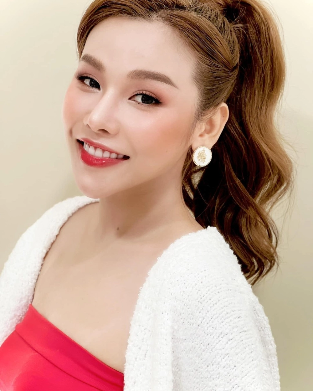Thần thái đỉnh cao của gai xinh vietnam khiến ai cũng mê