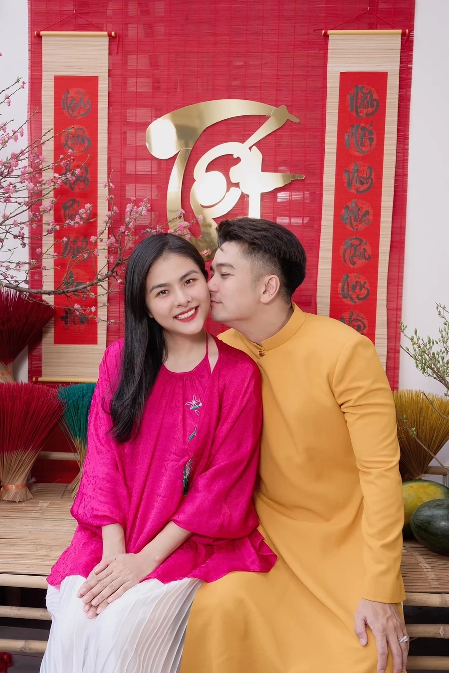 Vân Trang bao nhiêu tuổi vẫn giữ nét trẻ trung qua năm tháng