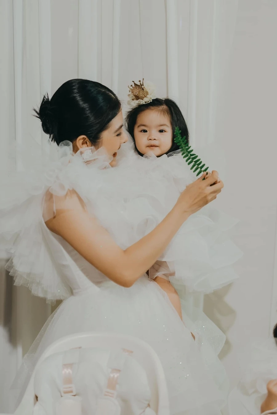 Hình ảnh Vân Trang đời thường giản dị nhưng đầy sức hút