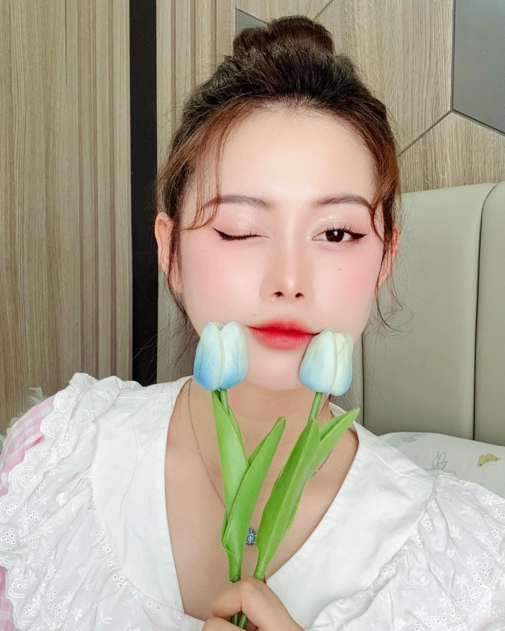 Gây thương nhớ cùng Hình nền gái xinh cho điện thoại dễ thương nhất